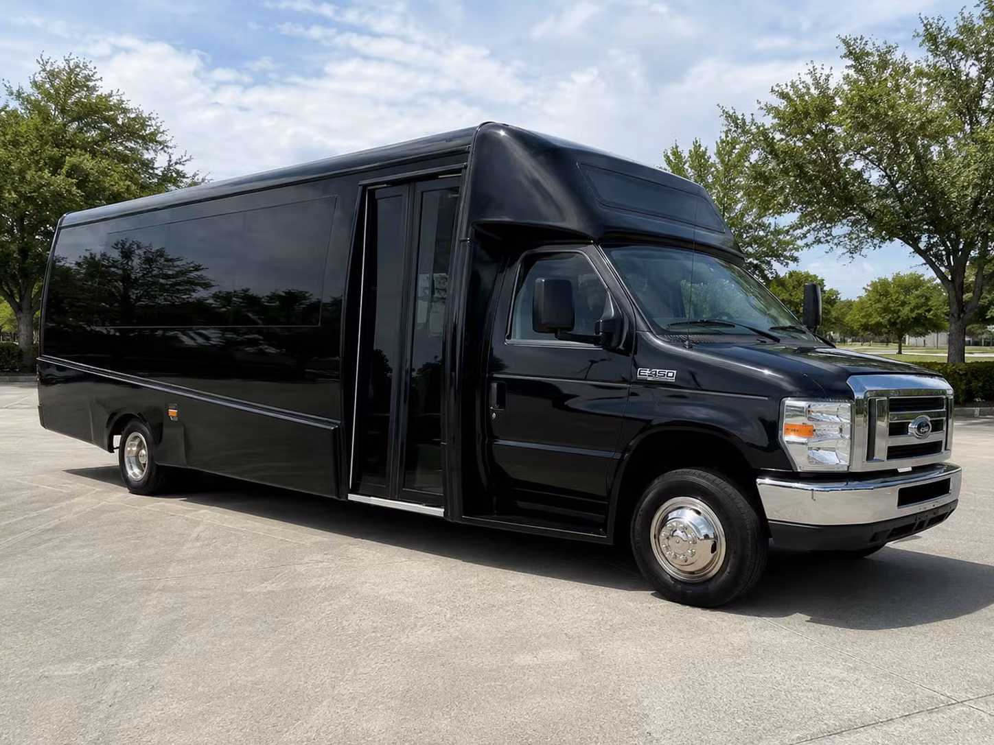 15 passenger minibus